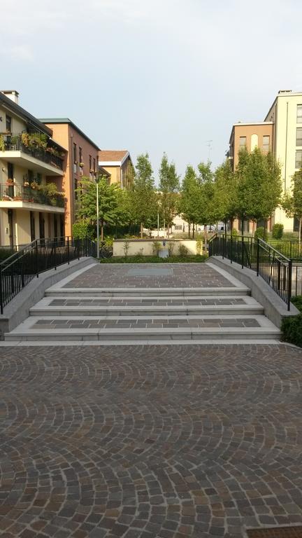 Mila Apartments Navigli Milan Bagian luar foto