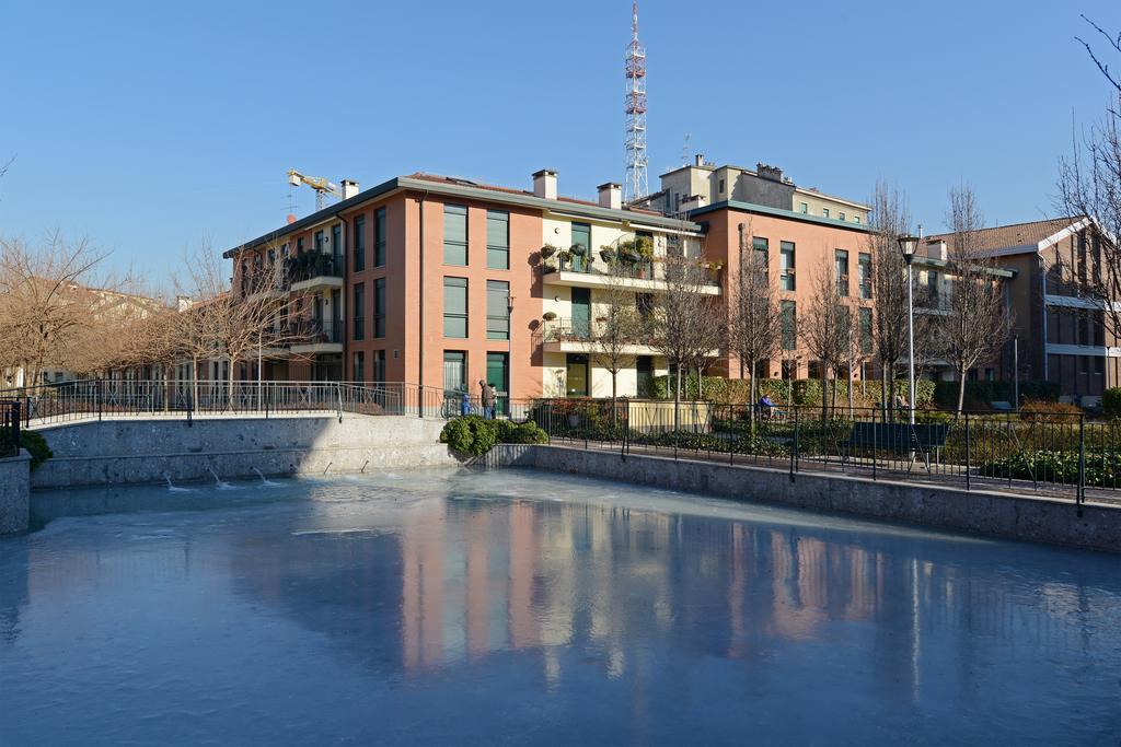 Mila Apartments Navigli Milan Bagian luar foto